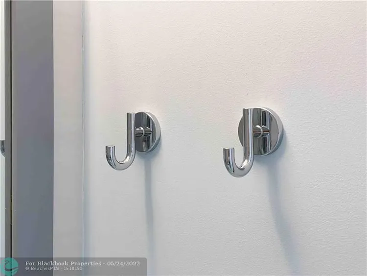 Alexander Towers #1104 image #10