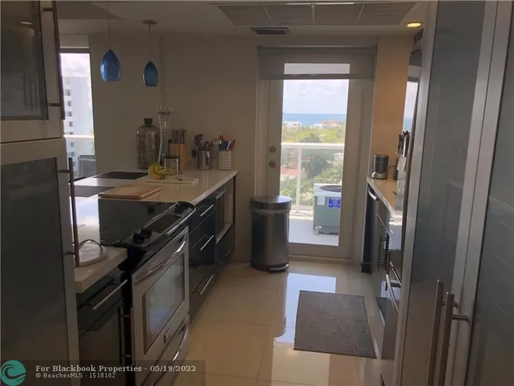 Vantage View #1001 image #6