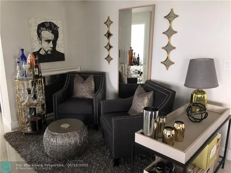 Vantage View #1001 image #9