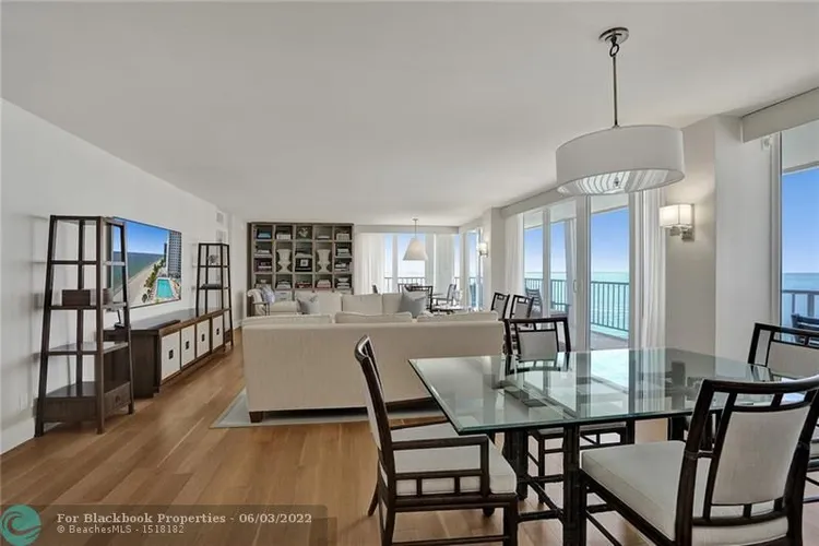 Plaza South #7P image #13