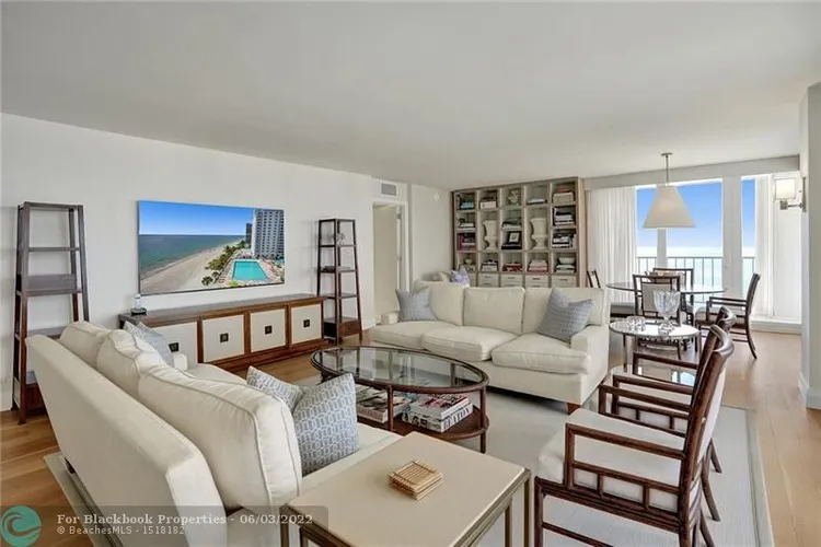 Plaza South #7P image #14