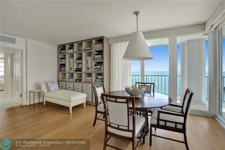 Plaza South #7P image #16