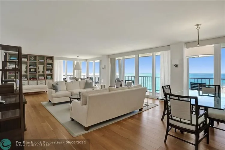 Plaza South #7P image #21