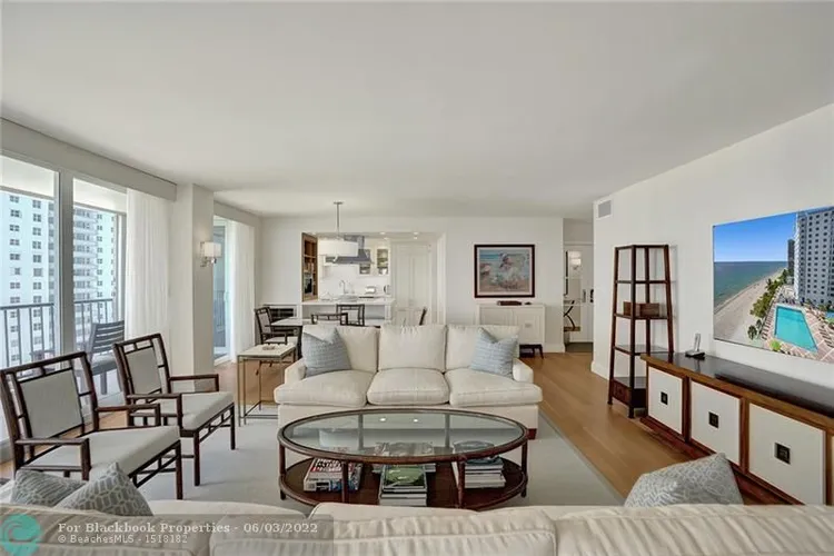 Plaza South #7P image #36