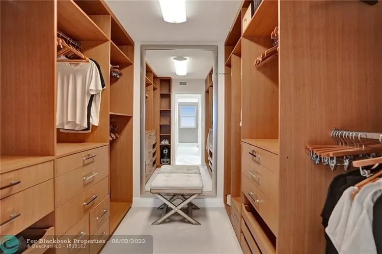 Plaza South #7P image #40