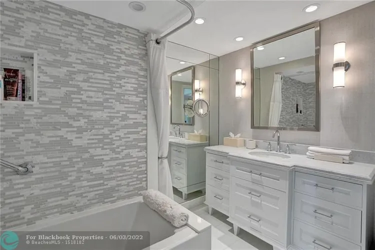 Plaza South #7P image #50