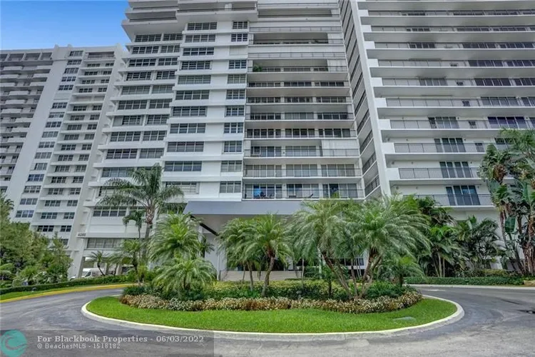 Plaza South #7P image #77