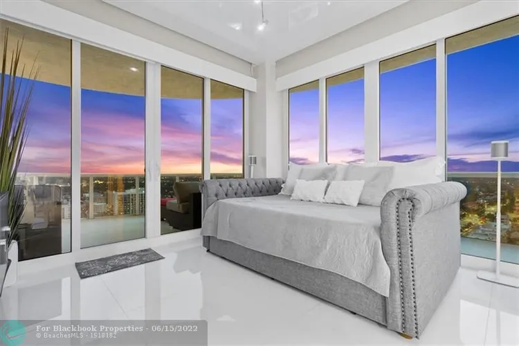 L'Hermitage South Tower #2601 image #28