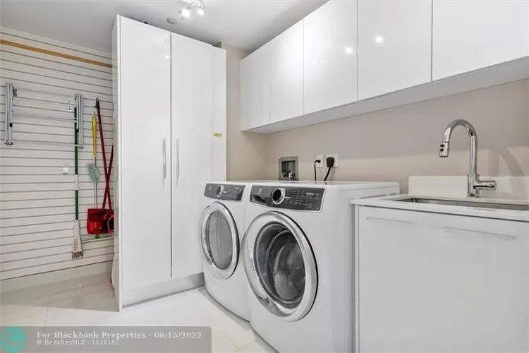 L'Hermitage South Tower #2601 image #34