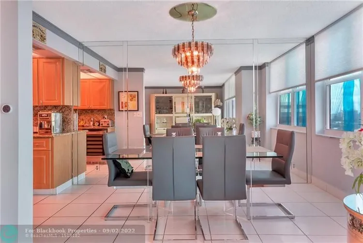 Prince George Condo #18A image #16