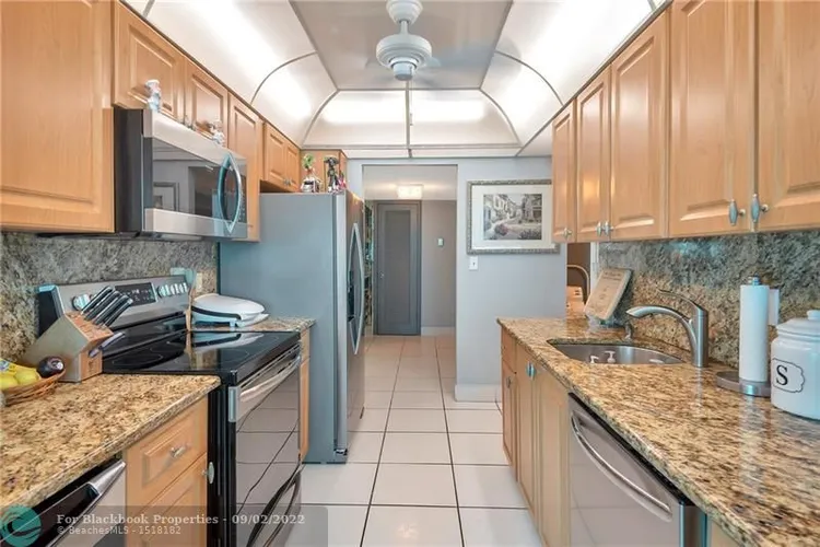 Prince George Condo #18A image #20