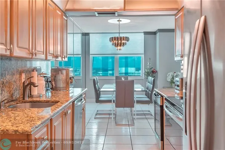 Prince George Condo #18A image #23