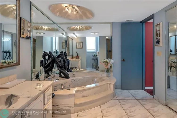 Prince George Condo #18A image #25