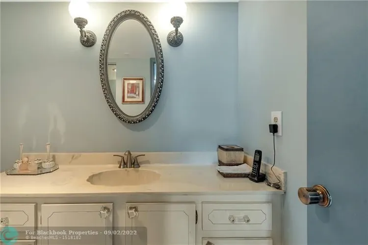 Prince George Condo #18A image #40