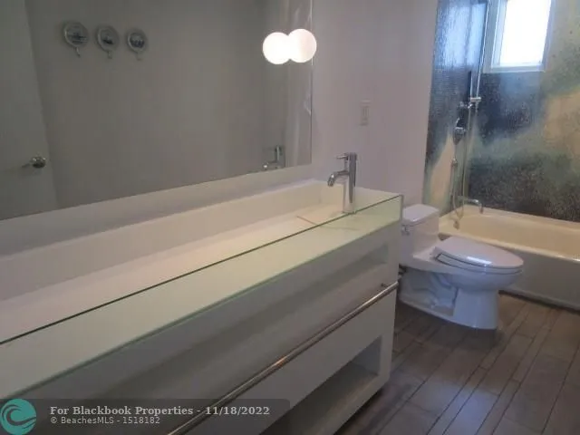 Mondrian #1016 image #8