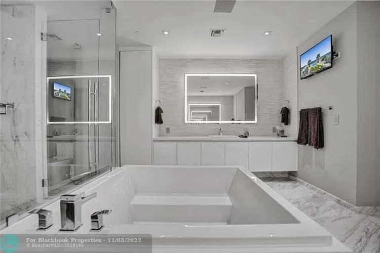 Paramount Fort Lauderdale #401 image #24