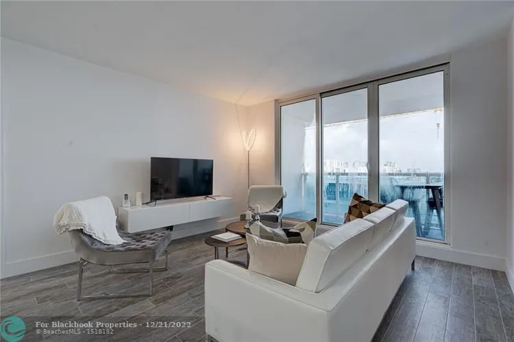 Roney Palace #926 image #11