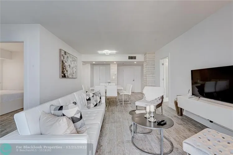 Roney Palace #926 image #12