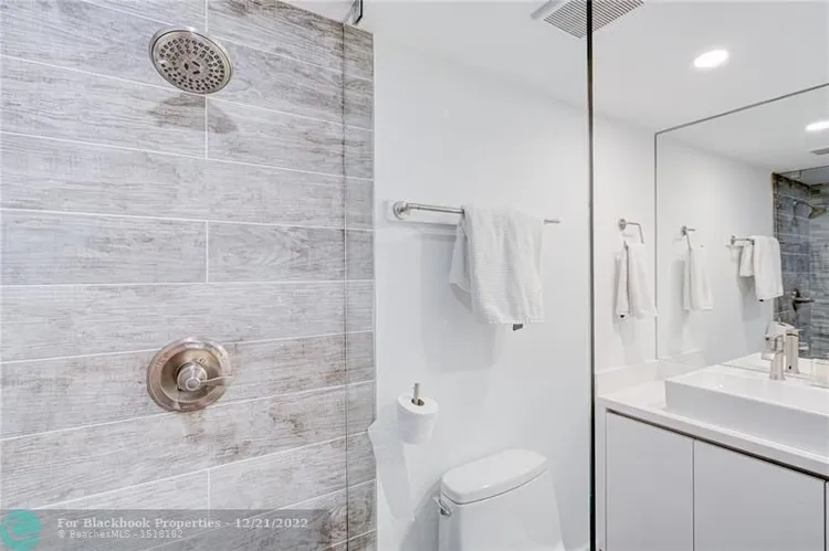 Roney Palace #926 image #17