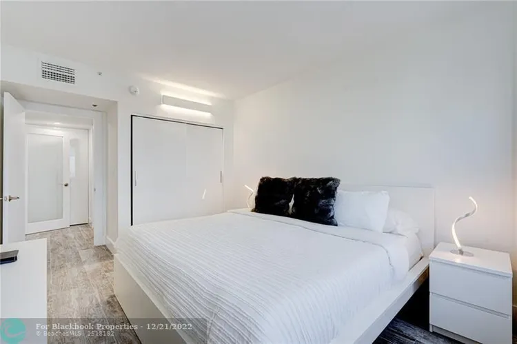 Roney Palace #926 image #19