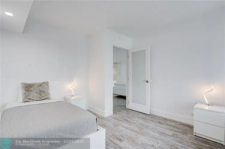 Roney Palace #926 image #23