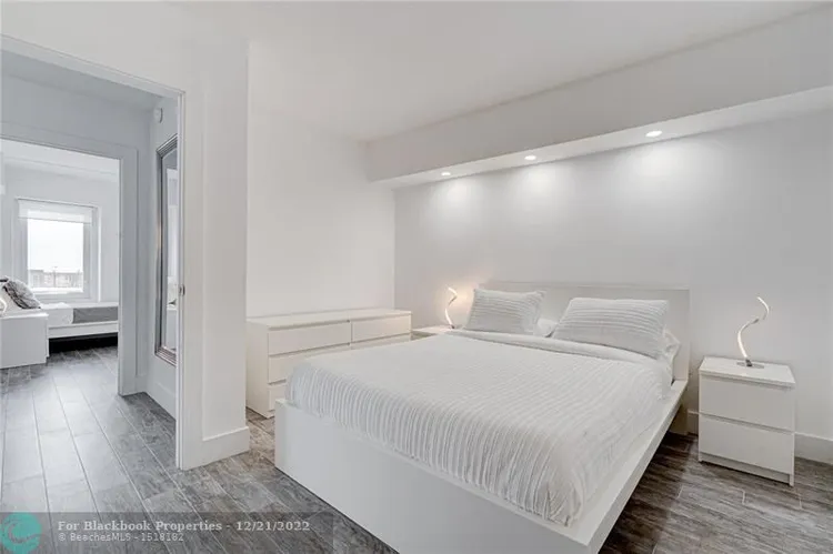 Roney Palace #926 image #26