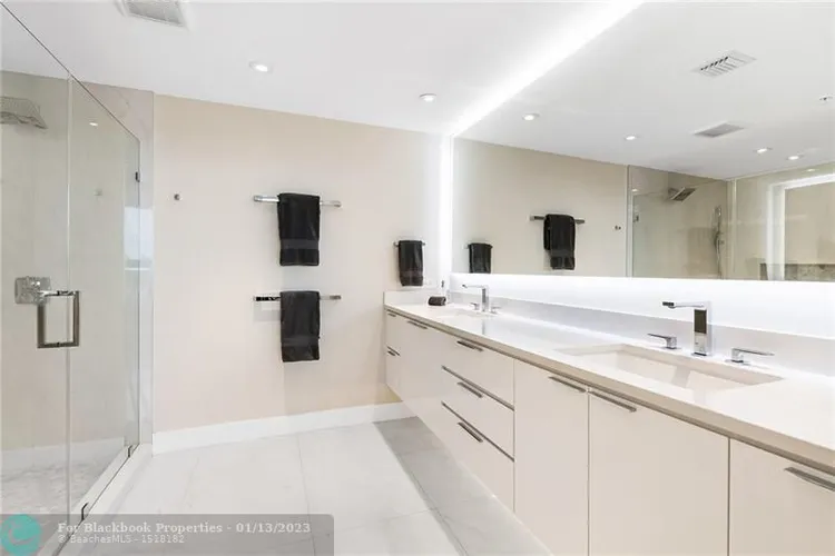 Harbors Edge #402 image #18