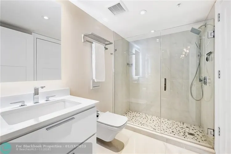 Harbors Edge #402 image #22