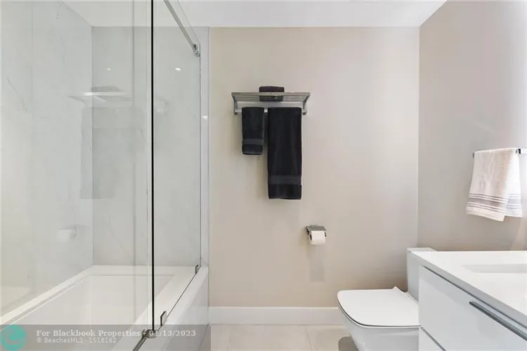 Harbors Edge #402 image #24