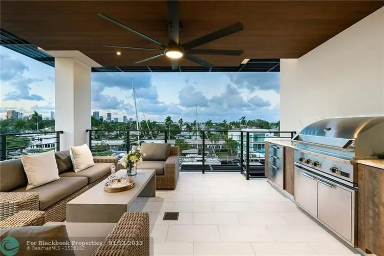 Harbors Edge #402 image #28