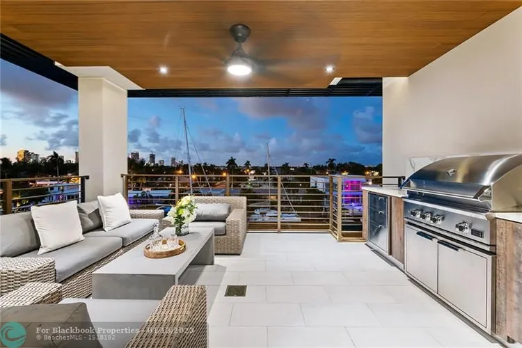 Harbors Edge #402 image #40