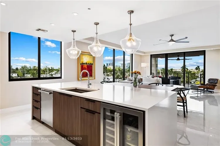 Harbors Edge #402 image #6