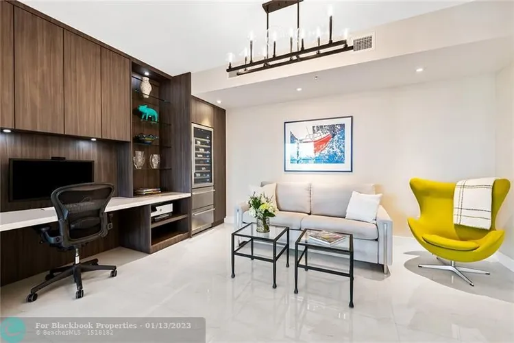 Harbors Edge #402 image #7