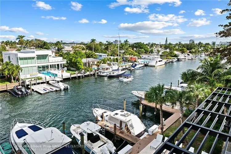 Harbors Edge #402 image #9