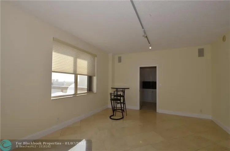 Prince George Condo #PH-C image #10