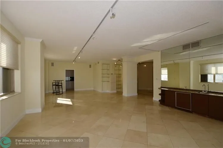 Prince George Condo #PH-C image #11