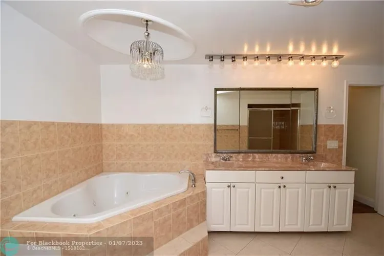 Prince George Condo #PH-C image #14