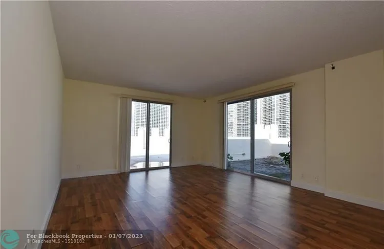 Prince George Condo #PH-C image #16