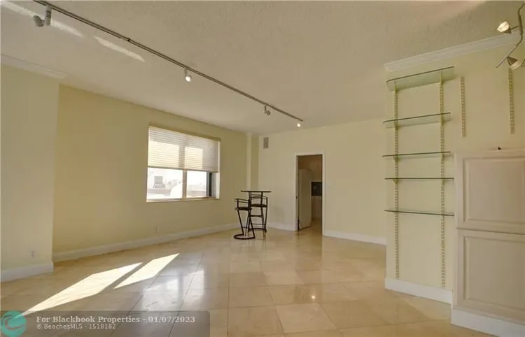 Prince George Condo #PH-C image #8