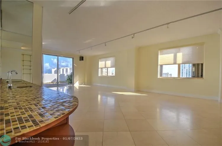 Prince George Condo #PH-C image #9