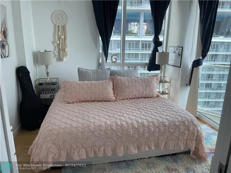 Emerald at Brickell #1202 image #9