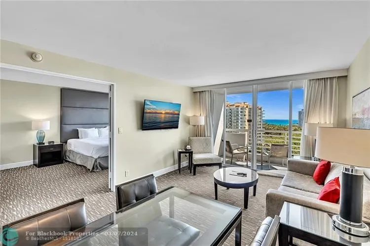 Gallery One DoubleTree #1224 image #10