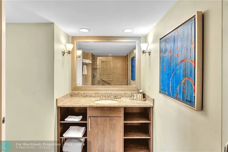 Gallery One DoubleTree #1224 image #24