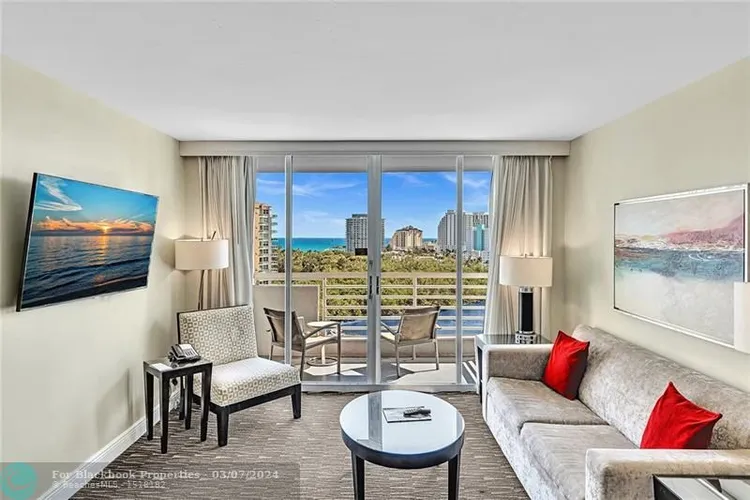 Gallery One DoubleTree #1224 image #9