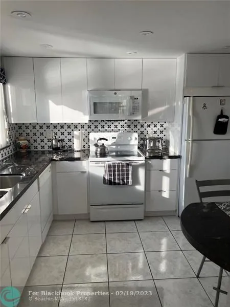 Imperial Towers #421 image #21