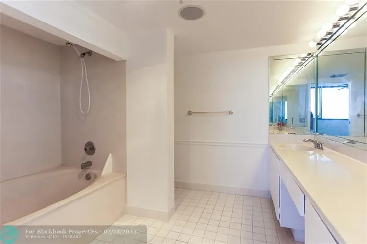 Everglades Club #901 image #14