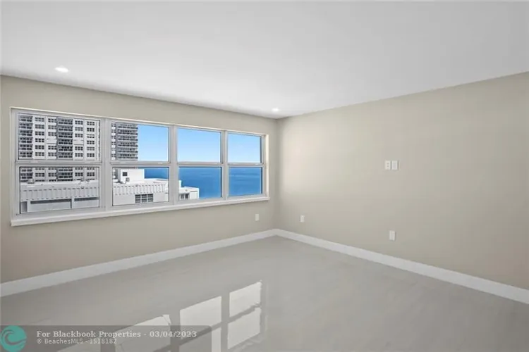 Southpoint Towers #1901N image #13