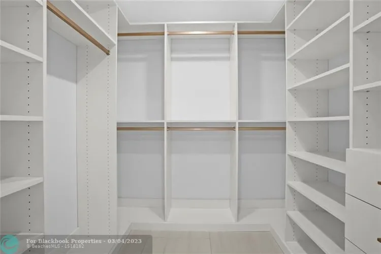 Southpoint Towers #1901N image #22