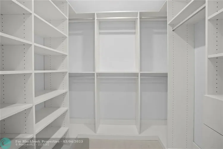 Southpoint Towers #1901N image #23