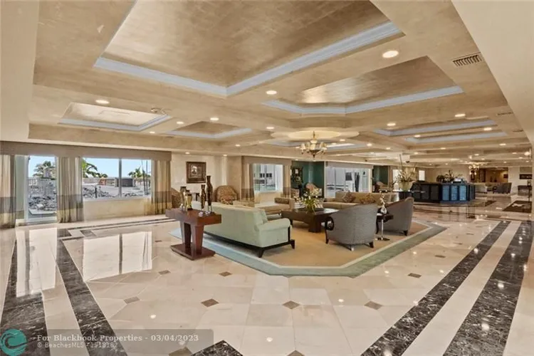 Southpoint Towers #1901N image #24